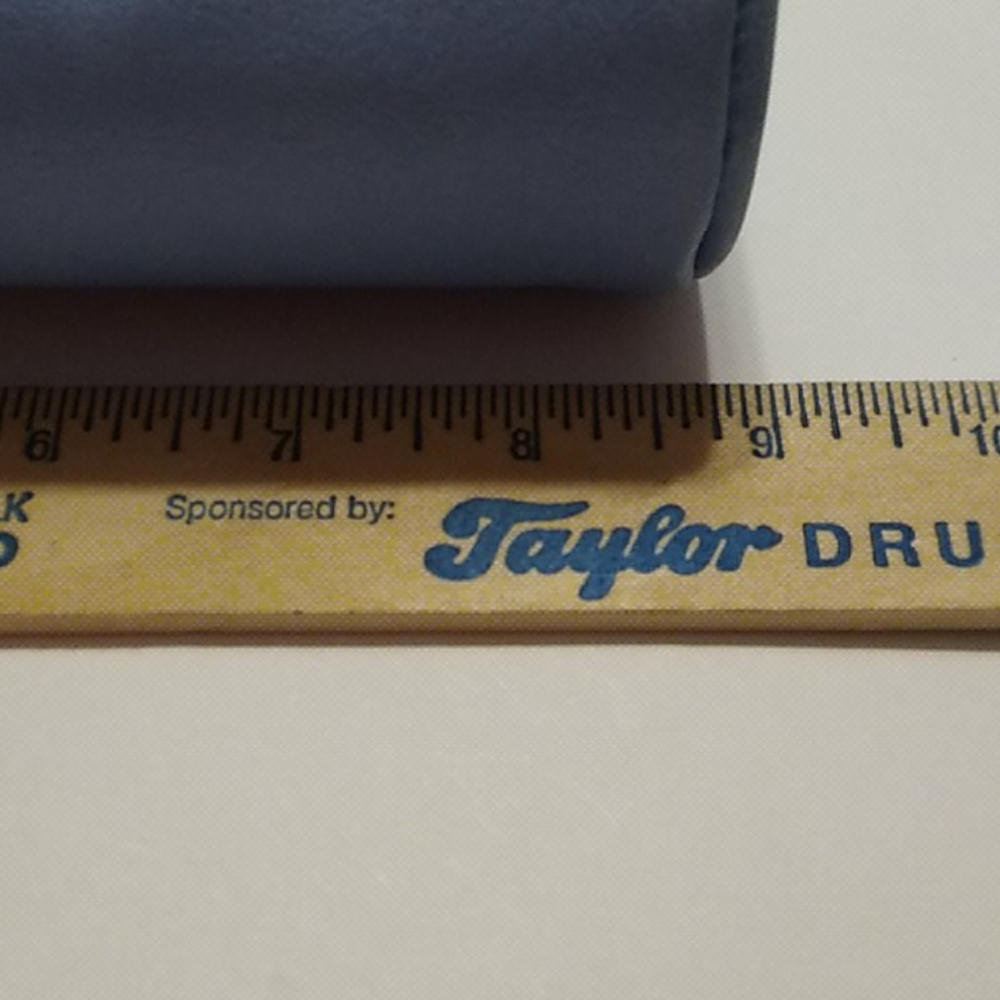 Nwt Deluxe Round Pouch - Picture 2 of 10